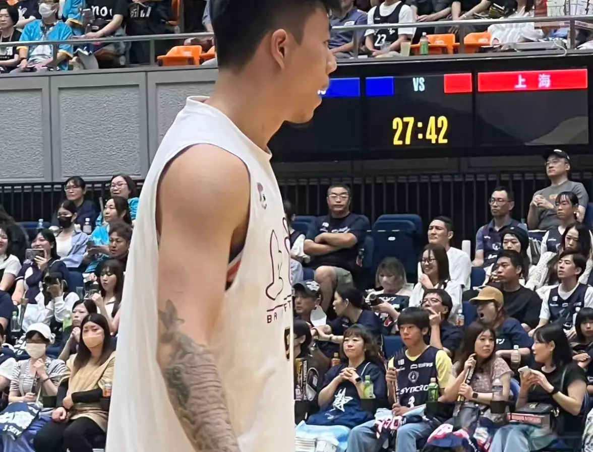 篮板