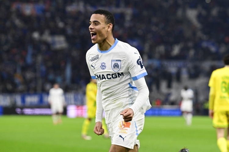 年租借赫塔, 德两名曼联 年租借赫塔, 德两名曼联